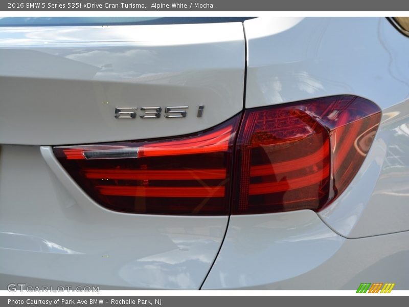 Alpine White / Mocha 2016 BMW 5 Series 535i xDrive Gran Turismo
