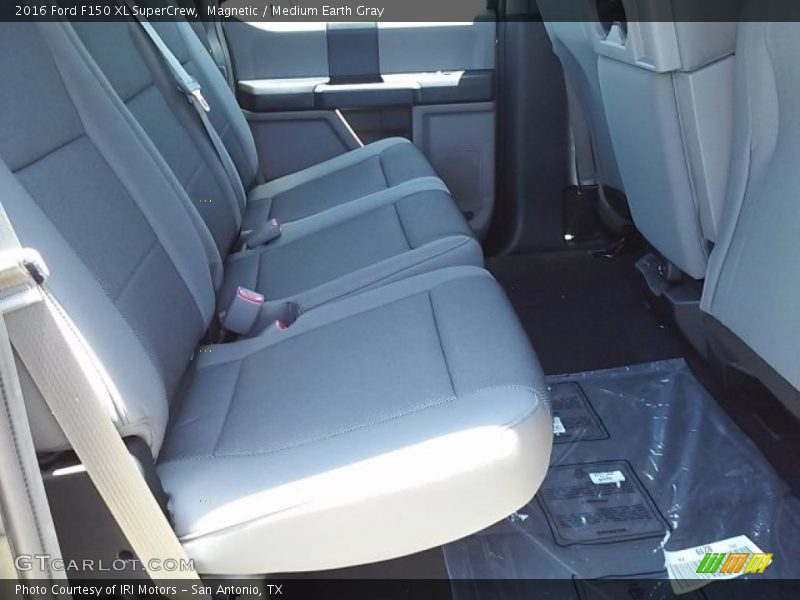 Magnetic / Medium Earth Gray 2016 Ford F150 XL SuperCrew