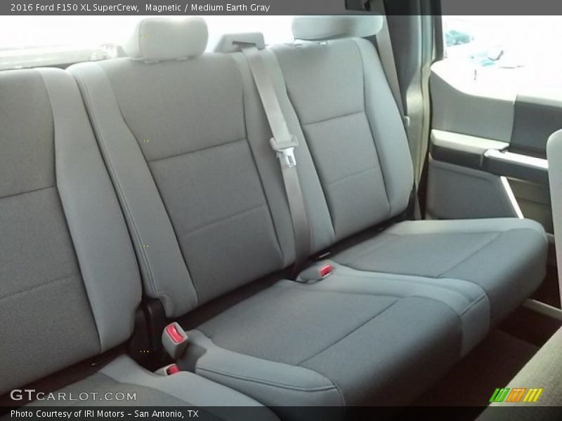 Magnetic / Medium Earth Gray 2016 Ford F150 XL SuperCrew