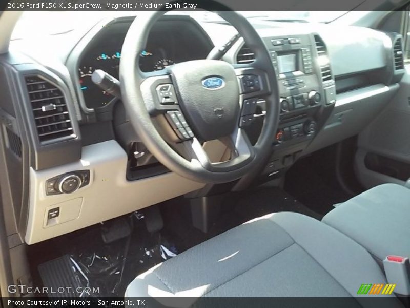 Magnetic / Medium Earth Gray 2016 Ford F150 XL SuperCrew