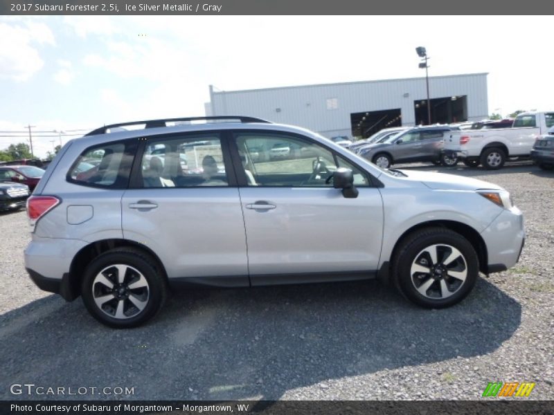 Ice Silver Metallic / Gray 2017 Subaru Forester 2.5i