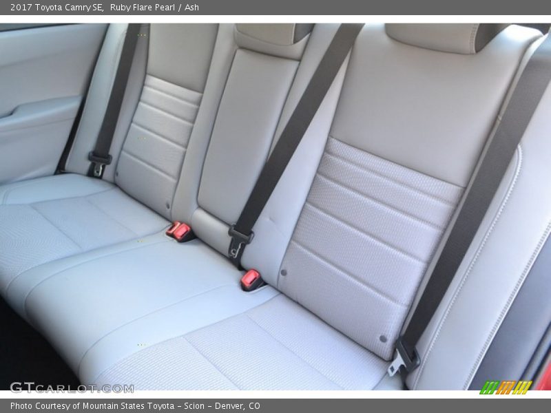 Ruby Flare Pearl / Ash 2017 Toyota Camry SE