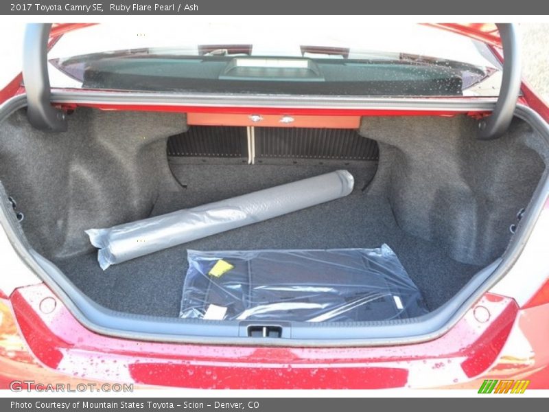 Ruby Flare Pearl / Ash 2017 Toyota Camry SE