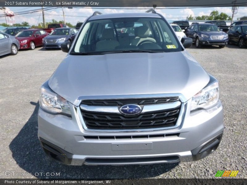 Ice Silver Metallic / Gray 2017 Subaru Forester 2.5i