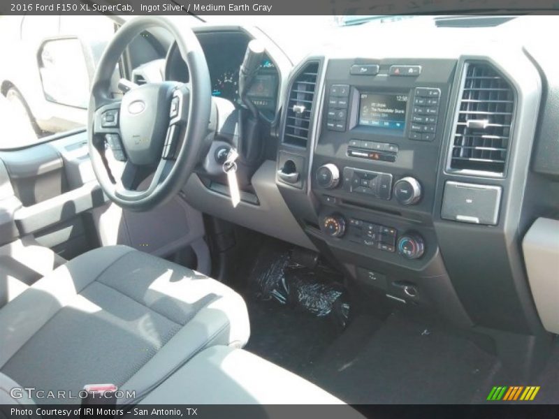 Ingot Silver / Medium Earth Gray 2016 Ford F150 XL SuperCab