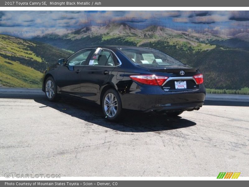 Midnight Black Metallic / Ash 2017 Toyota Camry SE