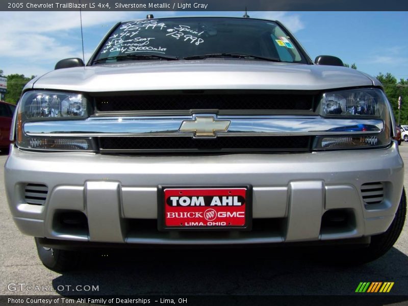 Silverstone Metallic / Light Gray 2005 Chevrolet TrailBlazer LS 4x4