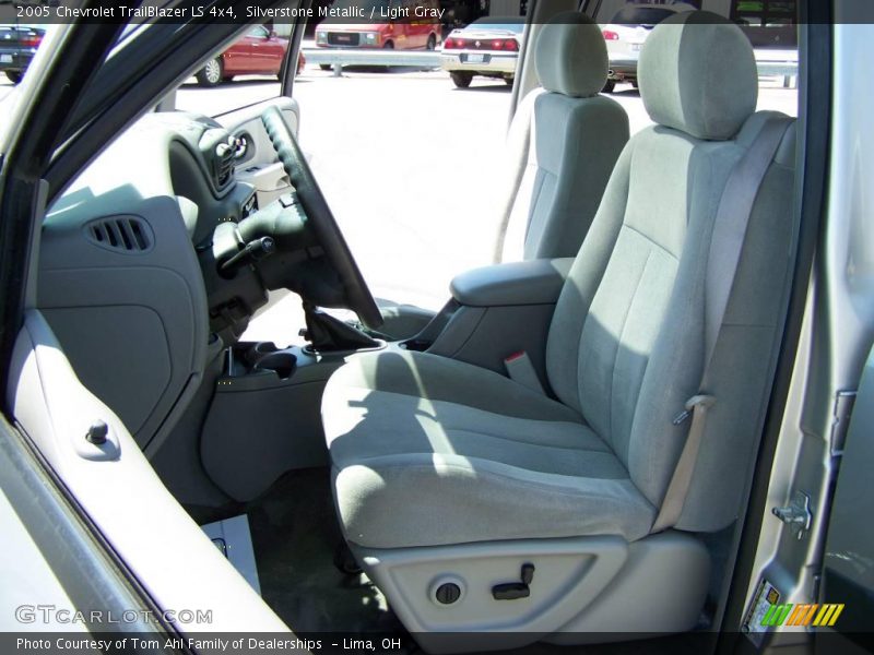 Silverstone Metallic / Light Gray 2005 Chevrolet TrailBlazer LS 4x4