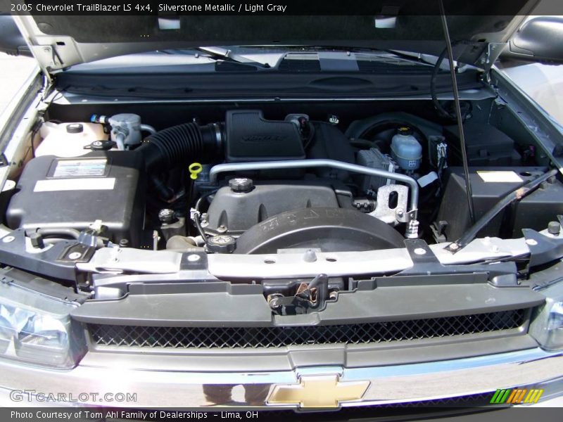 Silverstone Metallic / Light Gray 2005 Chevrolet TrailBlazer LS 4x4