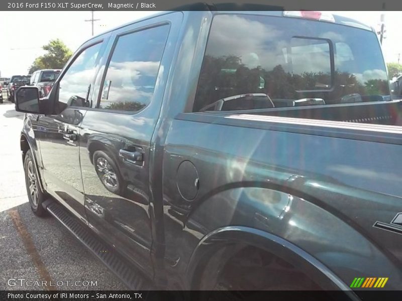 Magnetic / Black 2016 Ford F150 XLT SuperCrew