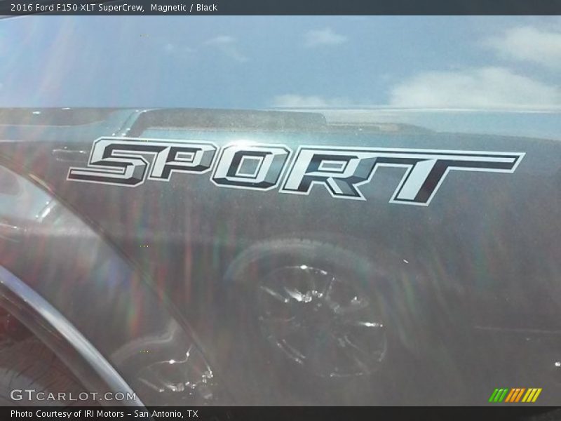 Magnetic / Black 2016 Ford F150 XLT SuperCrew