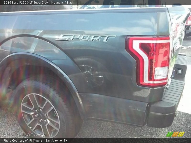 Magnetic / Black 2016 Ford F150 XLT SuperCrew