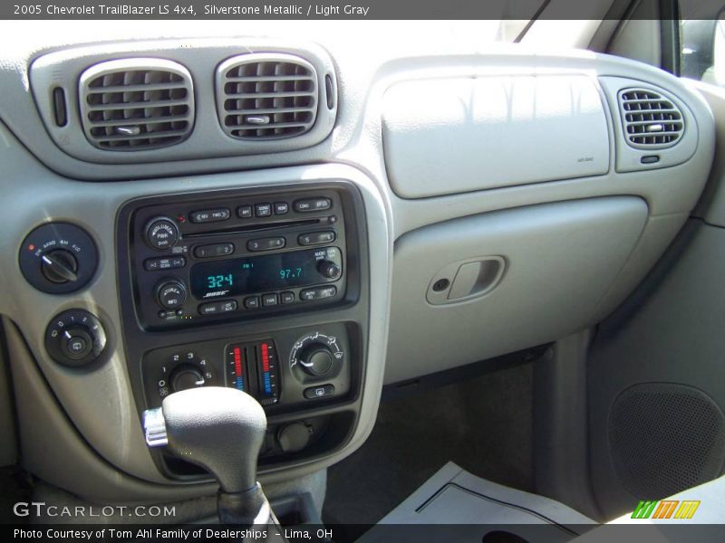 Silverstone Metallic / Light Gray 2005 Chevrolet TrailBlazer LS 4x4