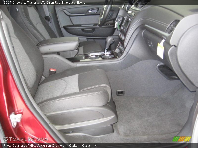 Siren Red Tintcoat / Ebony 2017 Chevrolet Traverse LT