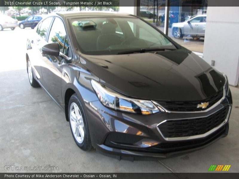 Tungsten Metallic / Jet Black 2016 Chevrolet Cruze LT Sedan