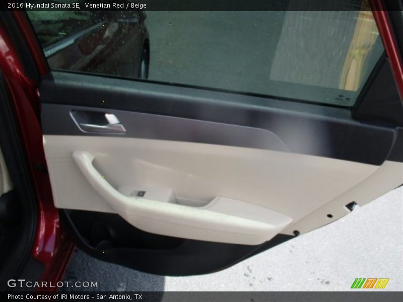 Venetian Red / Beige 2016 Hyundai Sonata SE