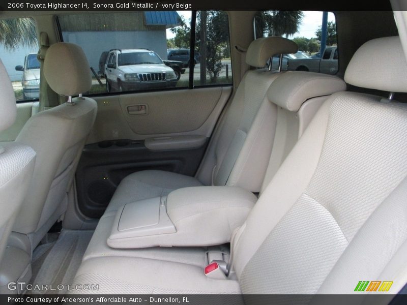 Sonora Gold Metallic / Ivory Beige 2006 Toyota Highlander I4