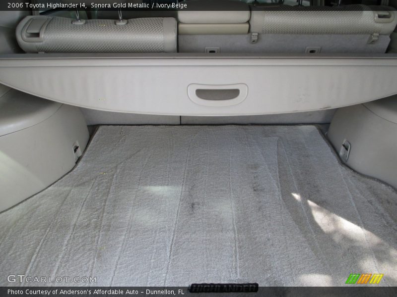 Sonora Gold Metallic / Ivory Beige 2006 Toyota Highlander I4