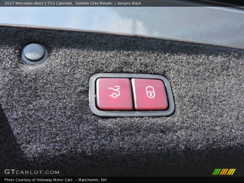 Controls of 2017 S 550 Cabriolet