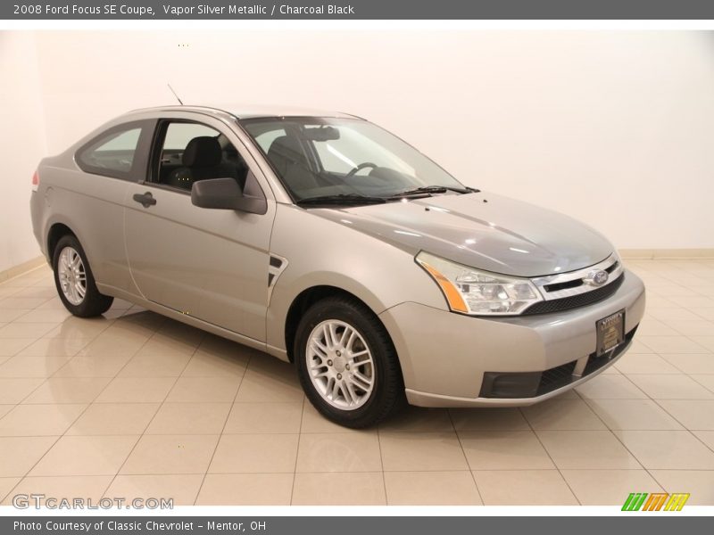 Vapor Silver Metallic / Charcoal Black 2008 Ford Focus SE Coupe