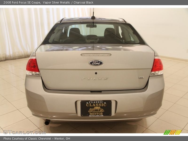 Vapor Silver Metallic / Charcoal Black 2008 Ford Focus SE Coupe