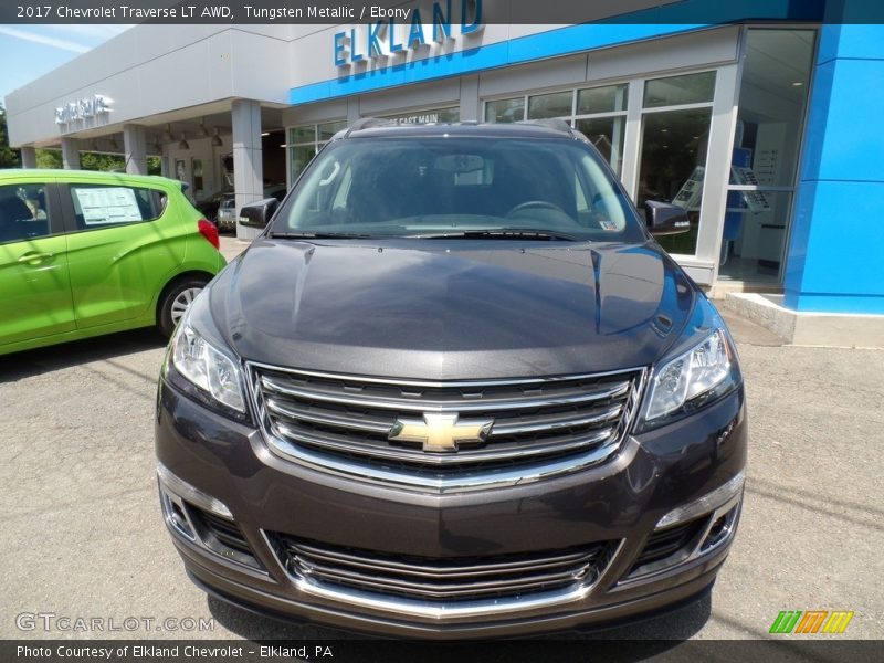 Tungsten Metallic / Ebony 2017 Chevrolet Traverse LT AWD