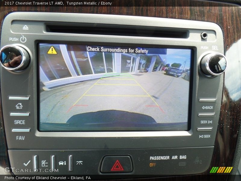 Tungsten Metallic / Ebony 2017 Chevrolet Traverse LT AWD