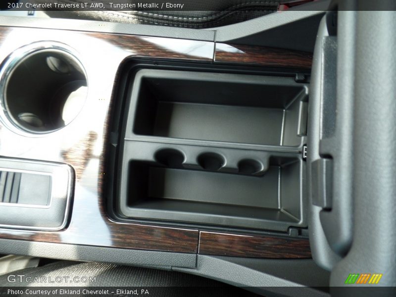 Tungsten Metallic / Ebony 2017 Chevrolet Traverse LT AWD