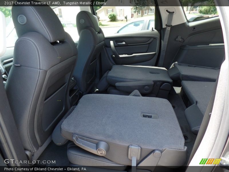 Tungsten Metallic / Ebony 2017 Chevrolet Traverse LT AWD
