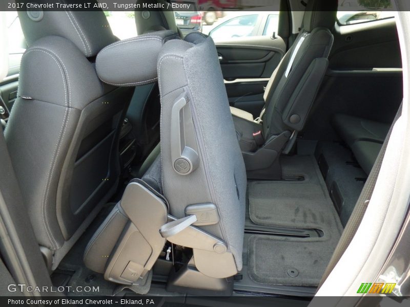 Tungsten Metallic / Ebony 2017 Chevrolet Traverse LT AWD