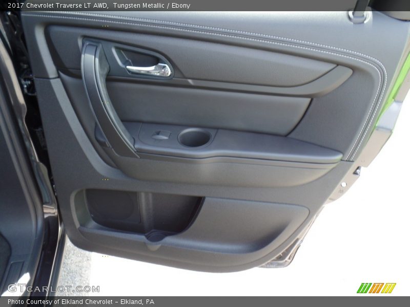 Tungsten Metallic / Ebony 2017 Chevrolet Traverse LT AWD