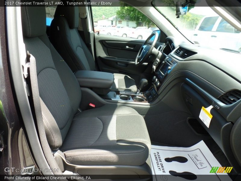 Tungsten Metallic / Ebony 2017 Chevrolet Traverse LT AWD