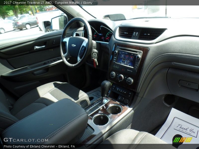 Tungsten Metallic / Ebony 2017 Chevrolet Traverse LT AWD