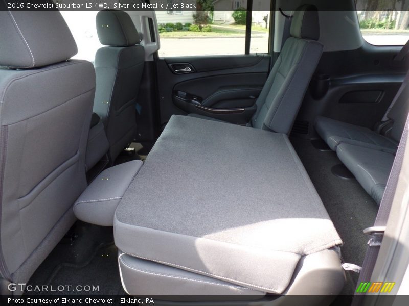 Silver Ice Metallic / Jet Black 2016 Chevrolet Suburban LS 4WD