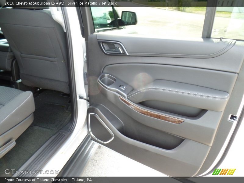 Silver Ice Metallic / Jet Black 2016 Chevrolet Suburban LS 4WD