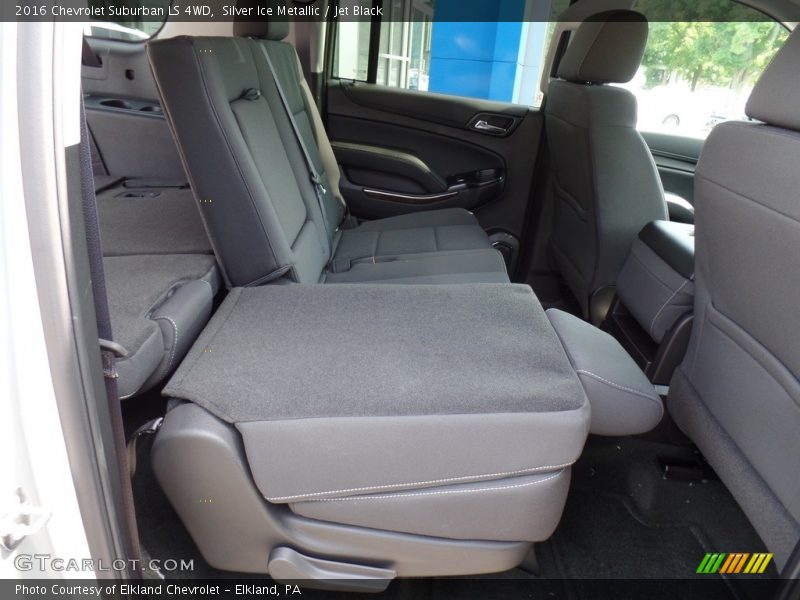 Silver Ice Metallic / Jet Black 2016 Chevrolet Suburban LS 4WD