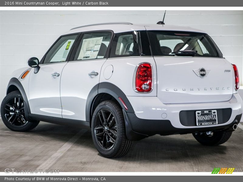 Light White / Carbon Black 2016 Mini Countryman Cooper