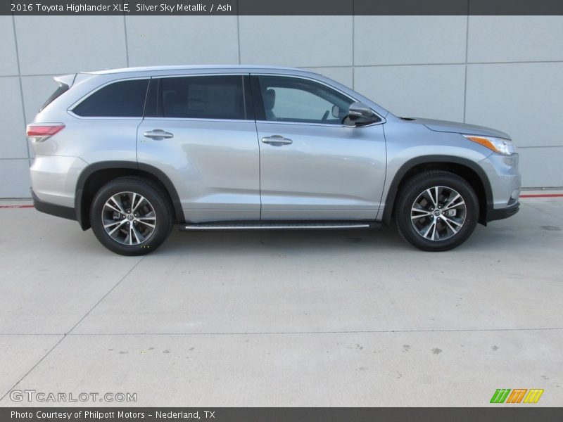 Silver Sky Metallic / Ash 2016 Toyota Highlander XLE
