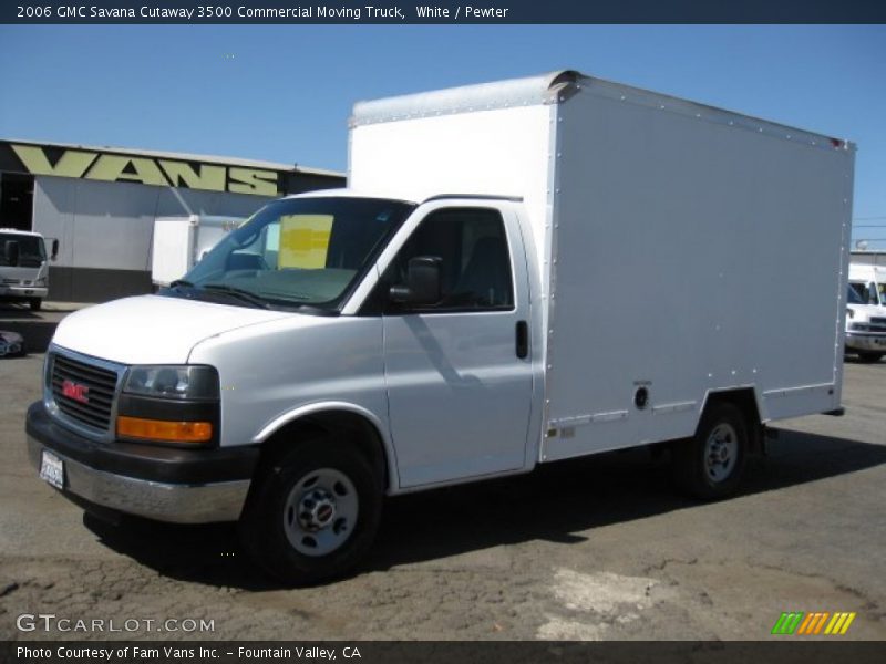 White / Pewter 2006 GMC Savana Cutaway 3500 Commercial Moving Truck