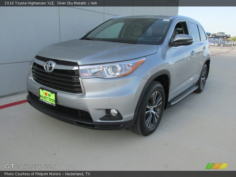 Silver Sky Metallic / Ash 2016 Toyota Highlander XLE