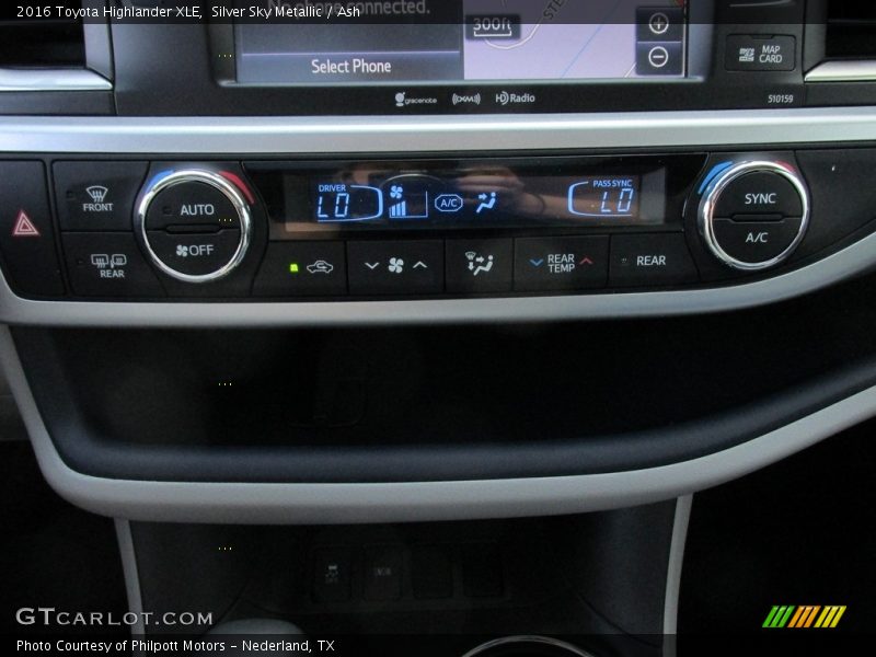 Silver Sky Metallic / Ash 2016 Toyota Highlander XLE