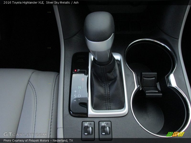 Silver Sky Metallic / Ash 2016 Toyota Highlander XLE