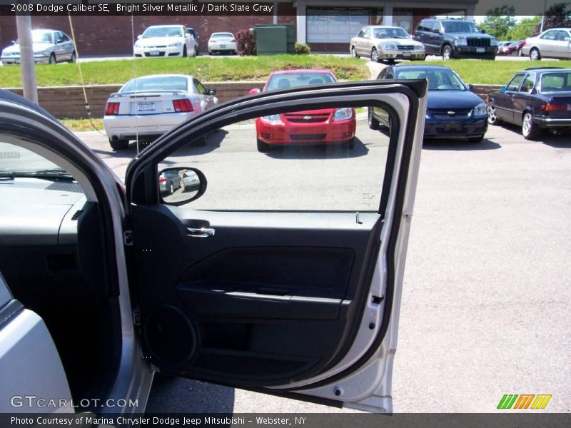 Bright Silver Metallic / Dark Slate Gray 2008 Dodge Caliber SE