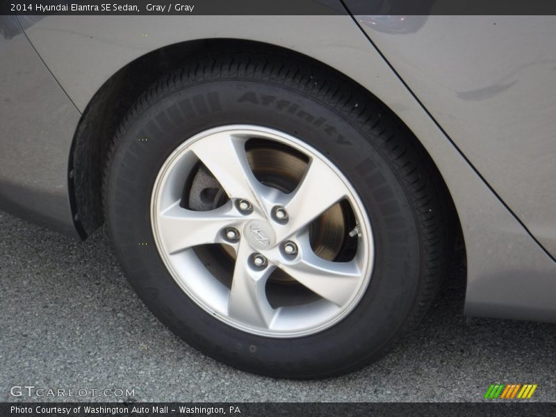 Gray / Gray 2014 Hyundai Elantra SE Sedan