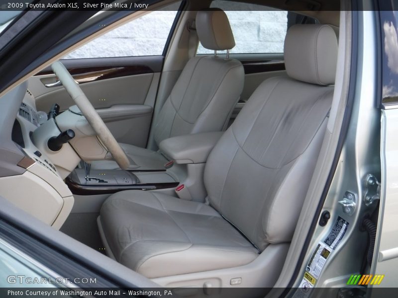 Silver Pine Mica / Ivory 2009 Toyota Avalon XLS