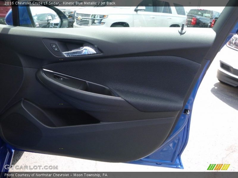 Kinetic Blue Metallic / Jet Black 2016 Chevrolet Cruze LT Sedan