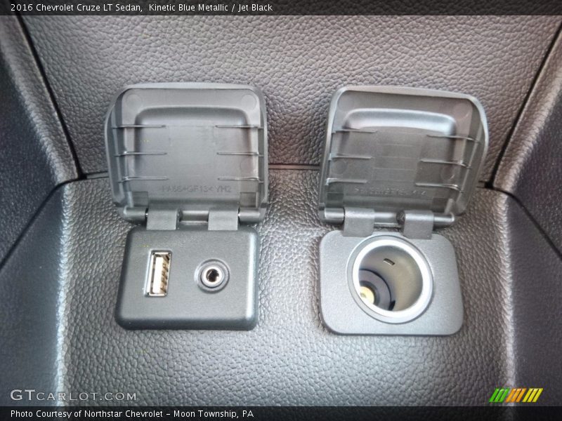 Kinetic Blue Metallic / Jet Black 2016 Chevrolet Cruze LT Sedan