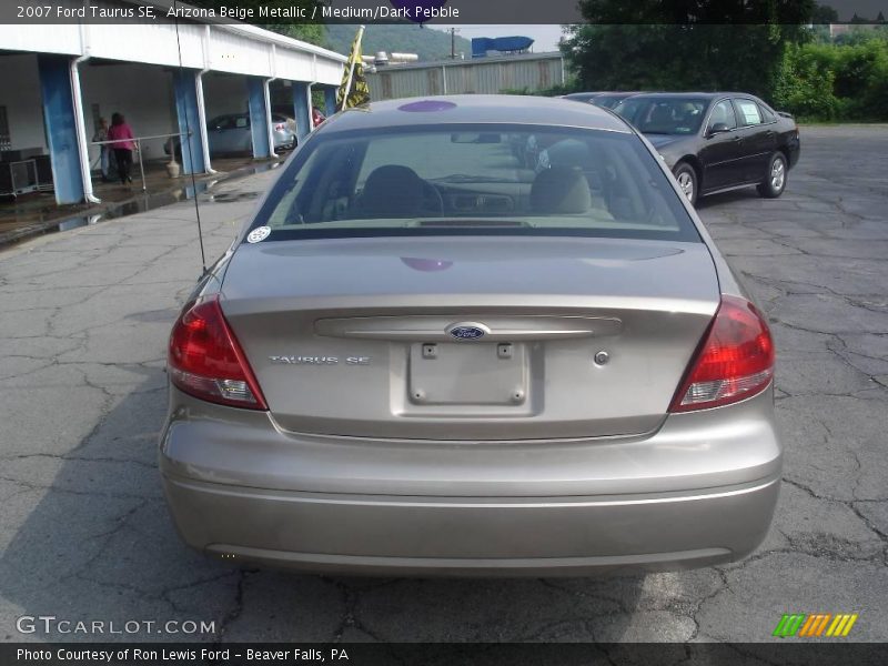 Arizona Beige Metallic / Medium/Dark Pebble 2007 Ford Taurus SE