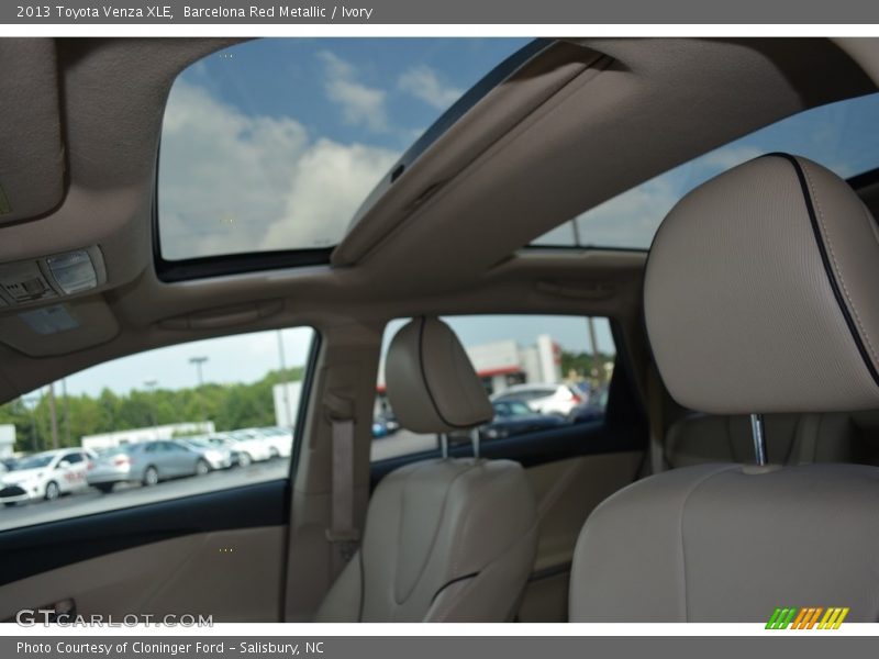 Barcelona Red Metallic / Ivory 2013 Toyota Venza XLE