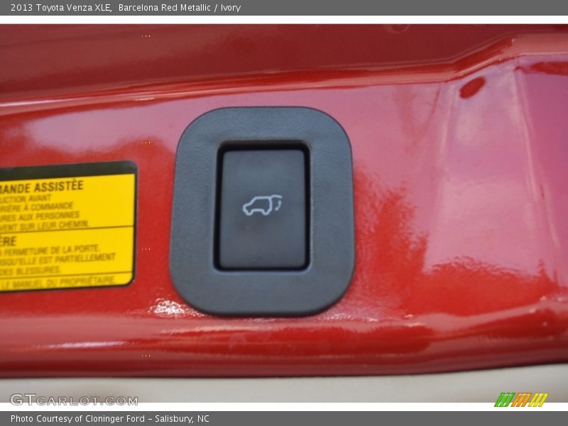 Barcelona Red Metallic / Ivory 2013 Toyota Venza XLE